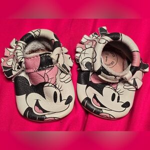 Freahly Picked Baby girl Minnie Mouse Disney Moccasins  size 1